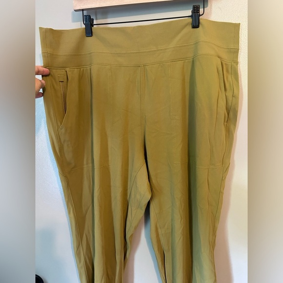 Athleta buttery soft green joggers size 2XL - Picture 3 of 6